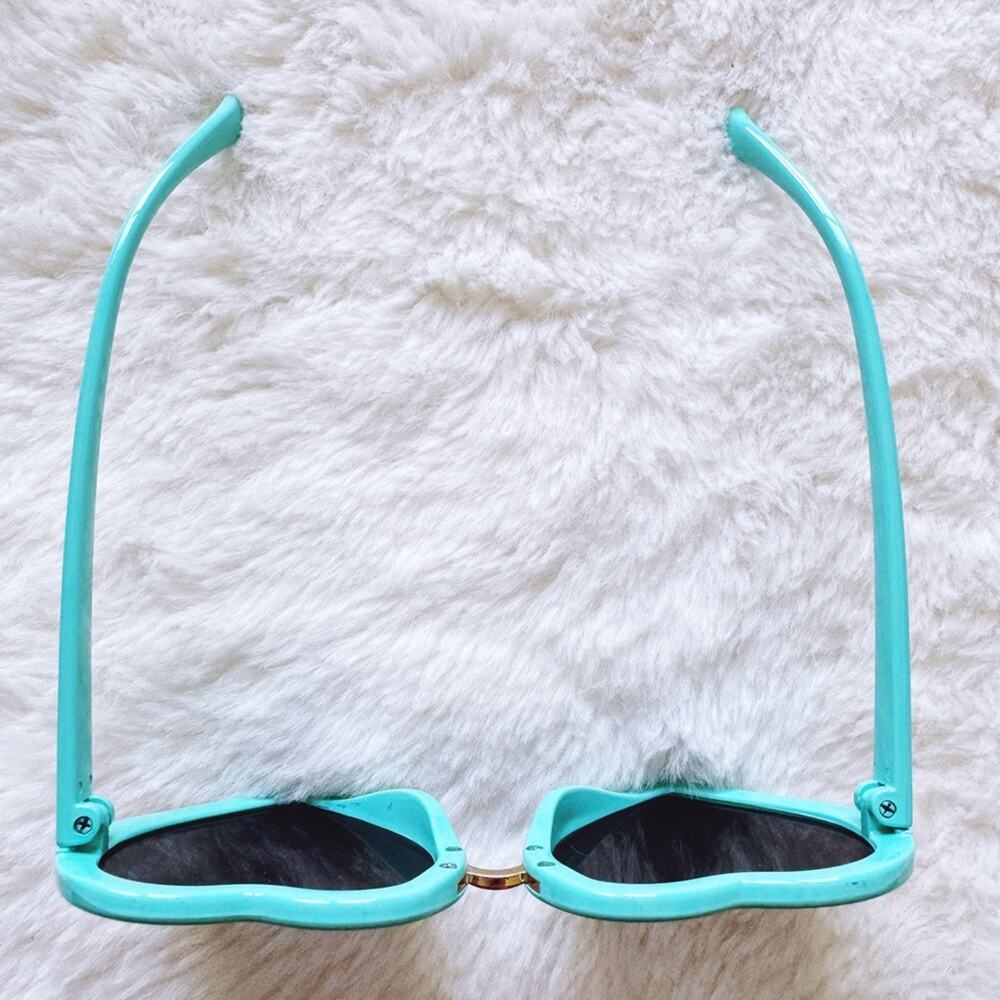 Pixie Green Girl Heart-shape Sunglasses - Picture 3 of 11